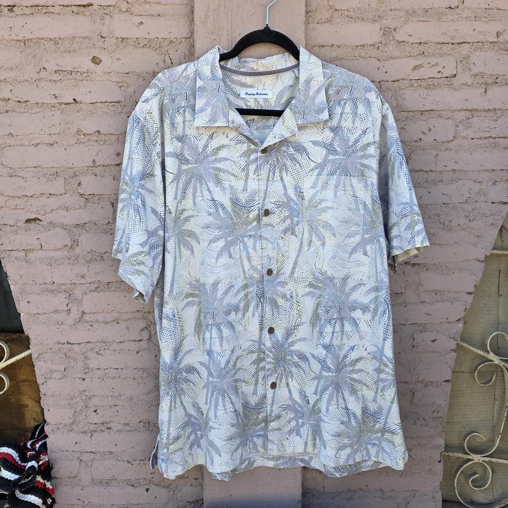 Tommy Bahama Men’s Short-Sleeve Palm Print Button-Up Shirt in Beige/Gray